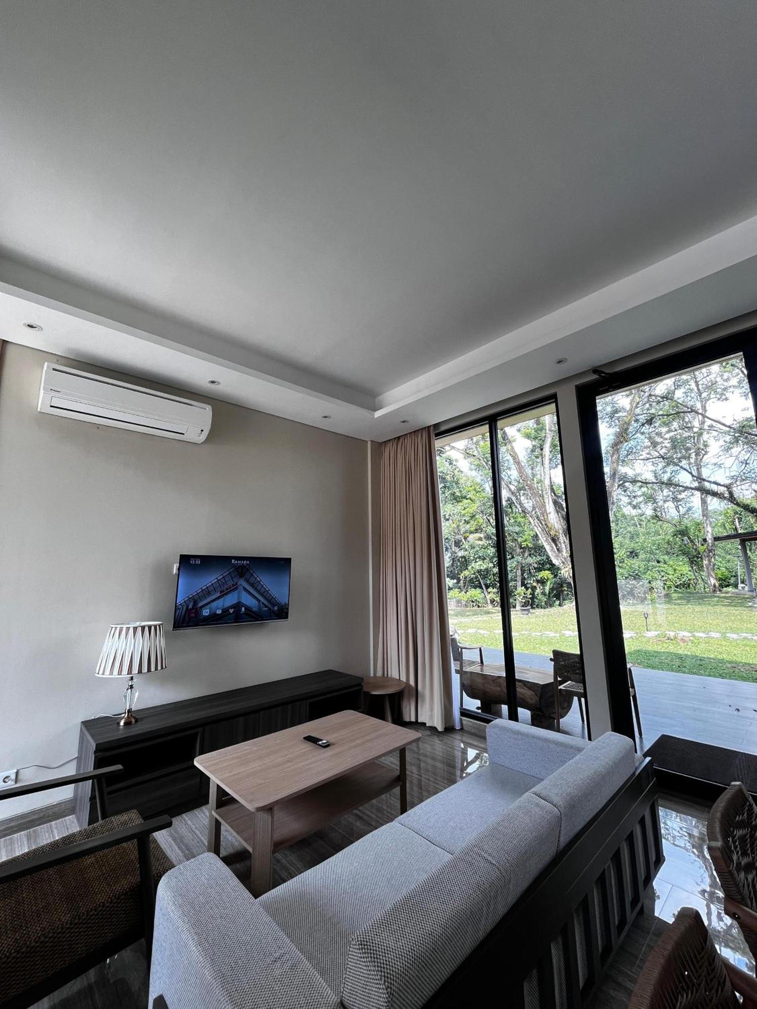 Wyndham Garden Yogyakarta Hotel Conference & Action Park سليمان المظهر الخارجي الصورة